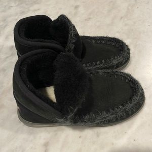 MOU Womens Eskimo Sneakers Size 10 Black , Worn 2 Times , perfect condition